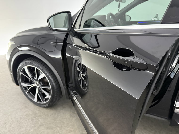 Vehicle Image 38