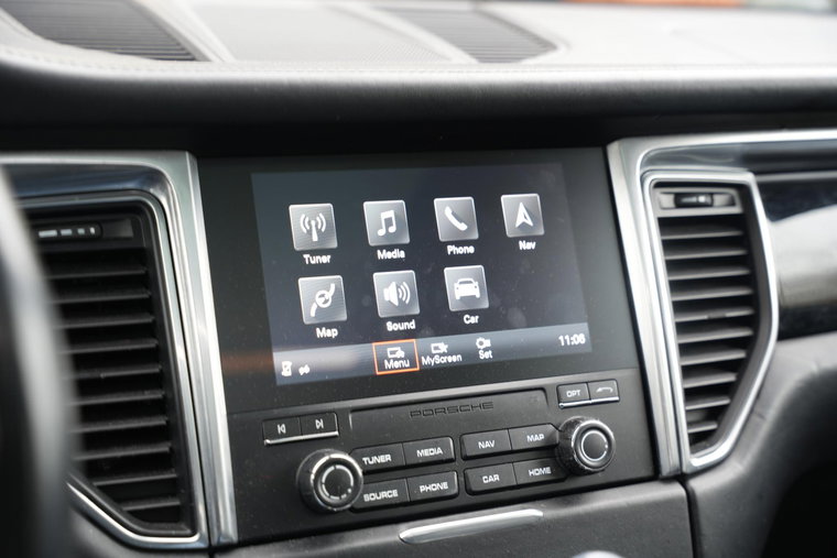 Vehicle Image 19