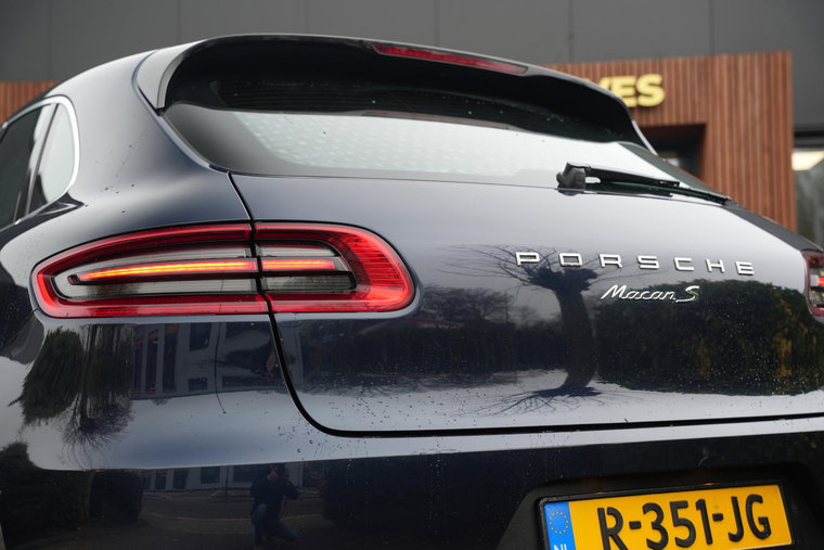 Vehicle Image 33