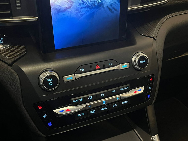 Vehicle Image 37