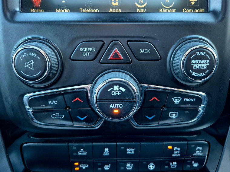 Vehicle Image 28