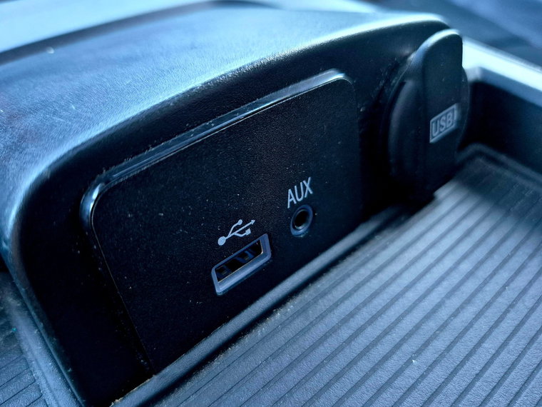Vehicle Image 37