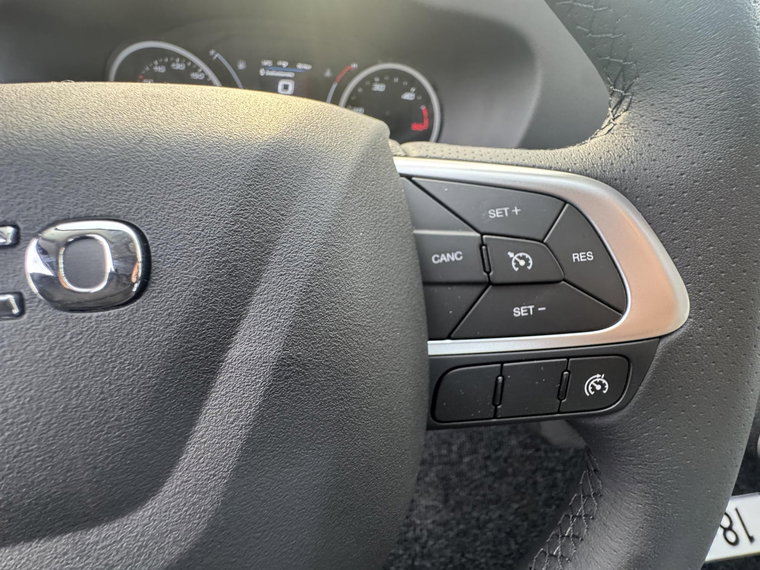 Vehicle Image 23