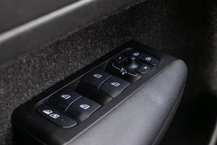 Vehicle Image 43