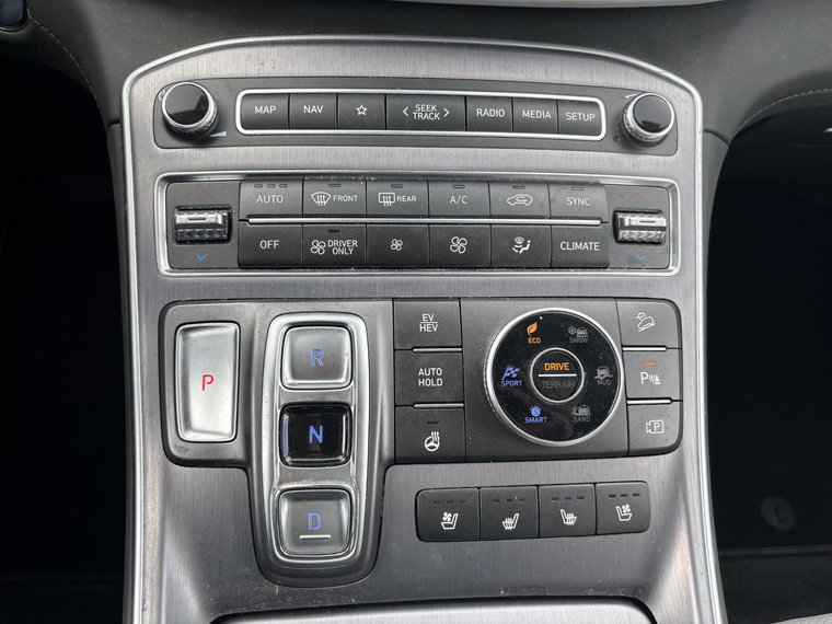 Vehicle Image 26