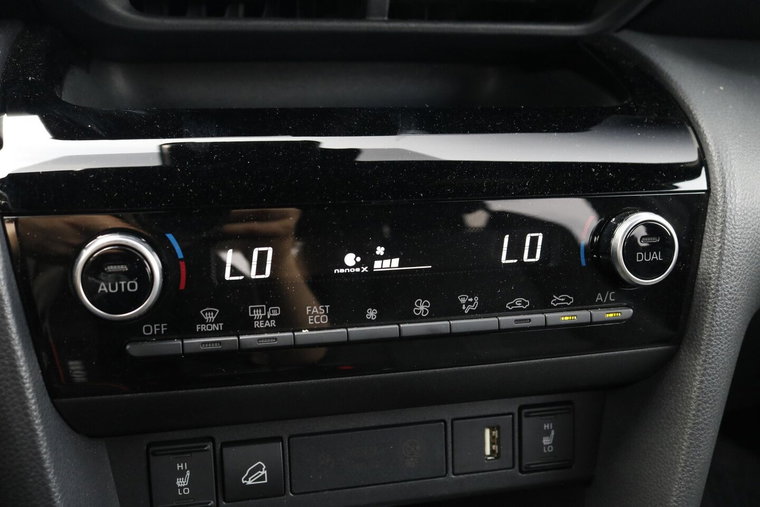 Vehicle Image 23