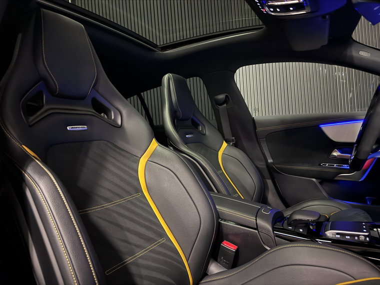 Vehicle Image 52