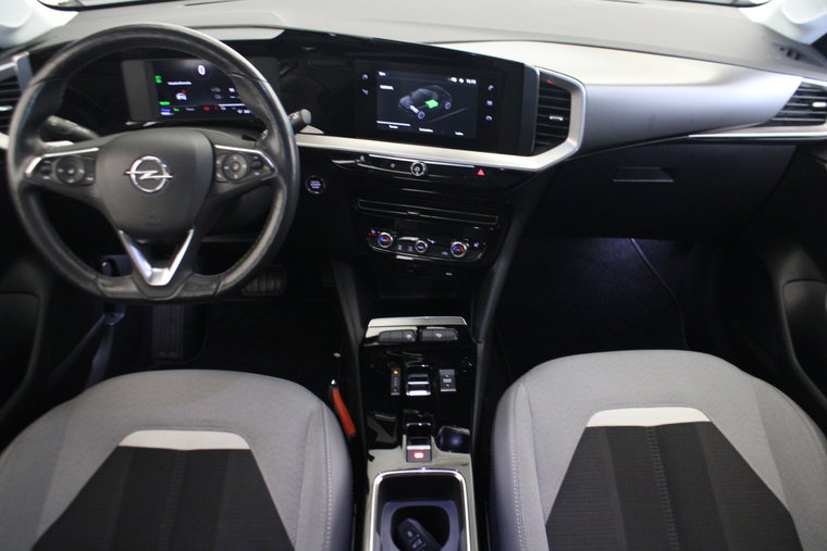 Vehicle Image 16