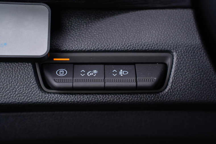 Vehicle Image 35