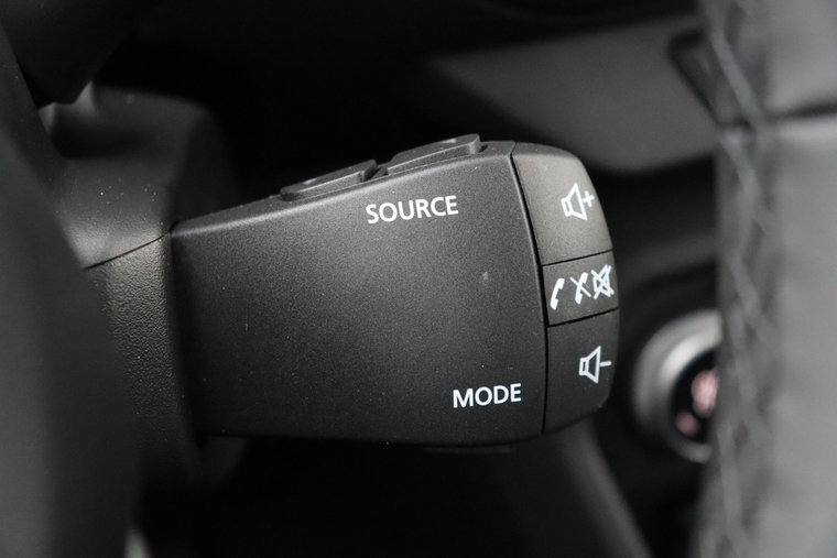 Vehicle Image 28