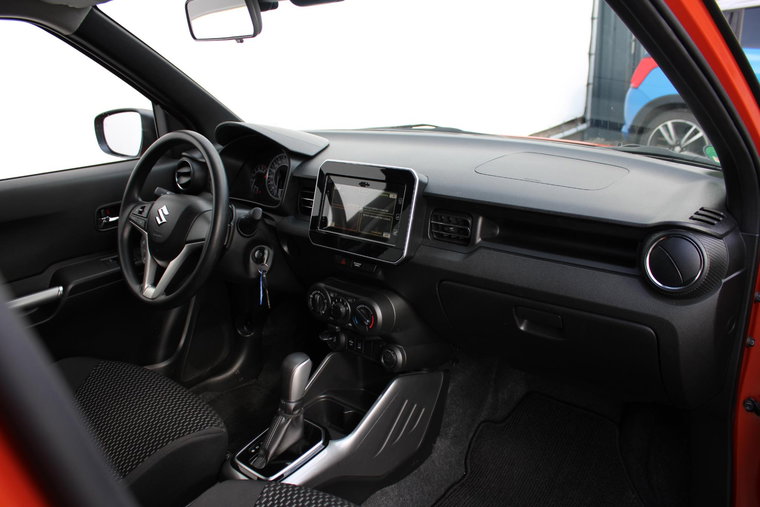 Vehicle Image 30