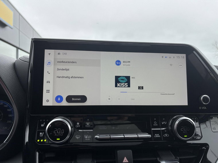 Vehicle Image 18