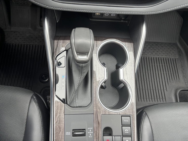 Vehicle Image 26