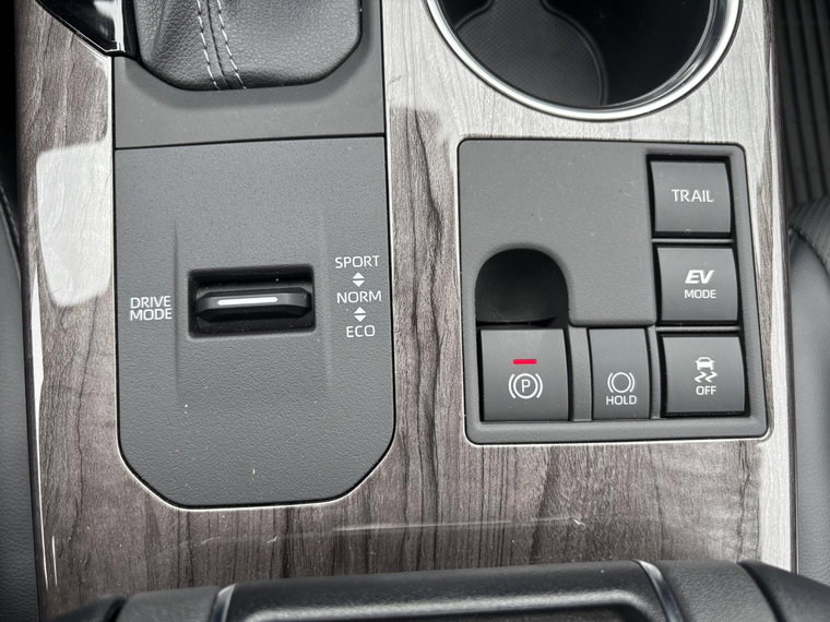 Vehicle Image 27