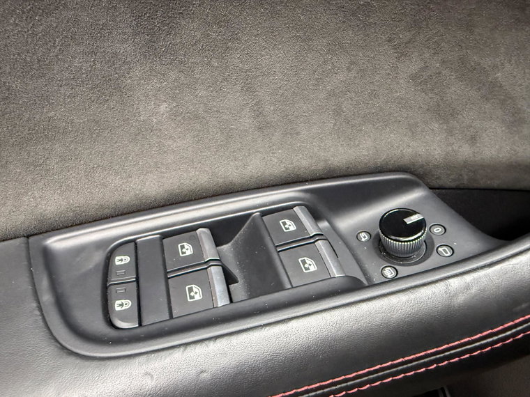 Vehicle Image 54