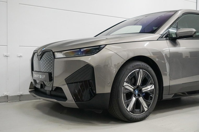 Vehicle Image 36