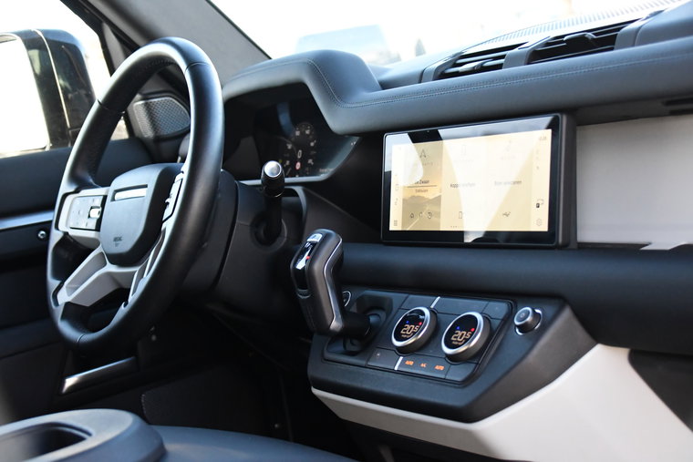 Vehicle Image 19