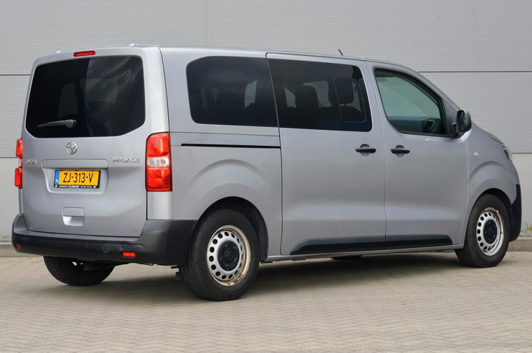 Vehicle Image 28