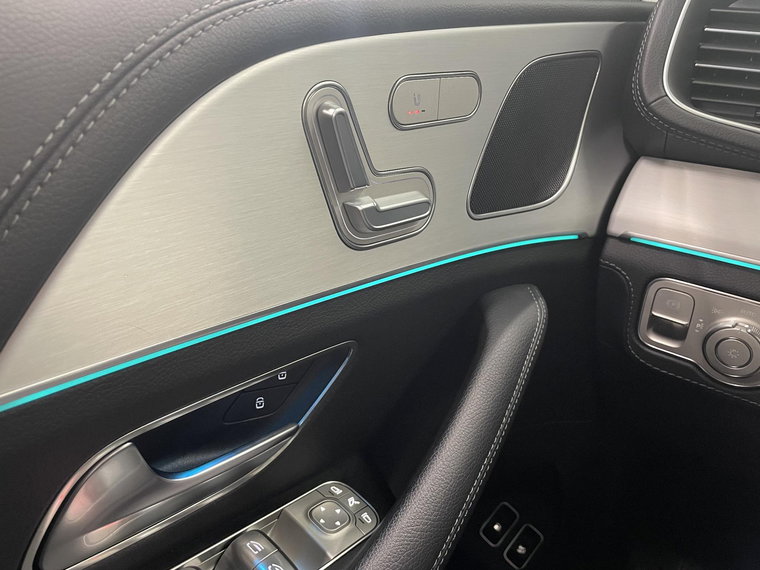 Vehicle Image 34