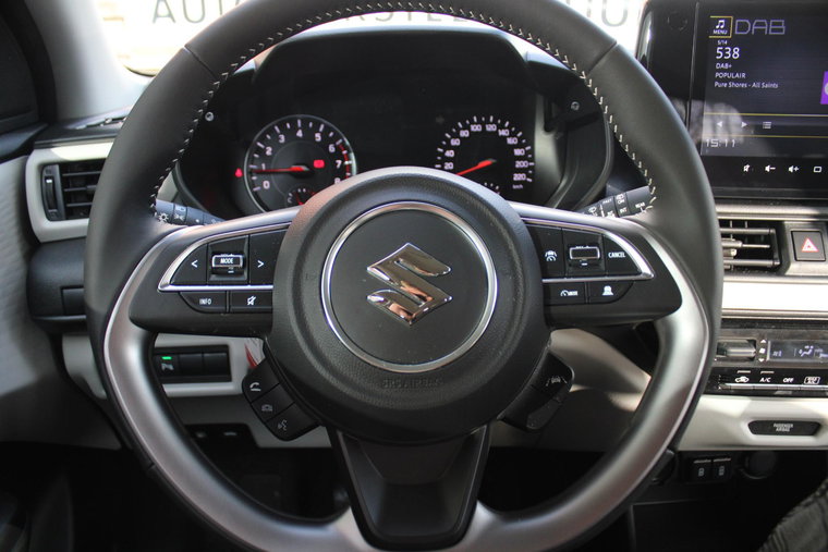 Vehicle Image 17