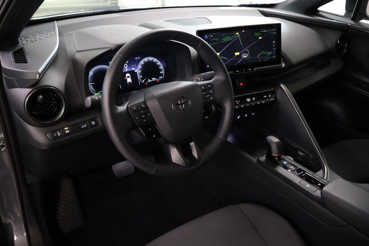 Vehicle Image 6
