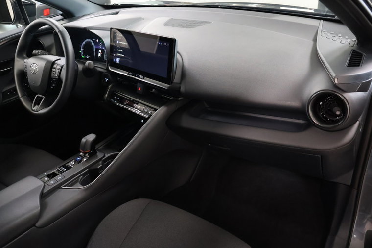 Vehicle Image 8