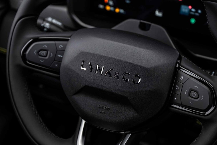 Vehicle Image 25