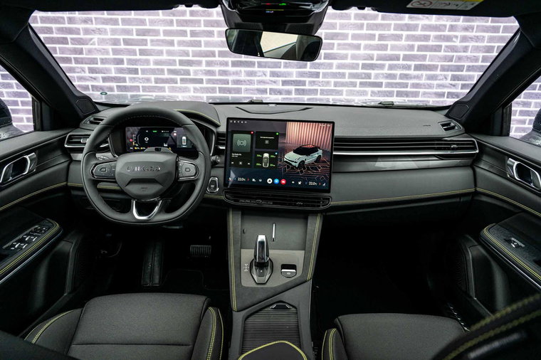 Vehicle Image 6