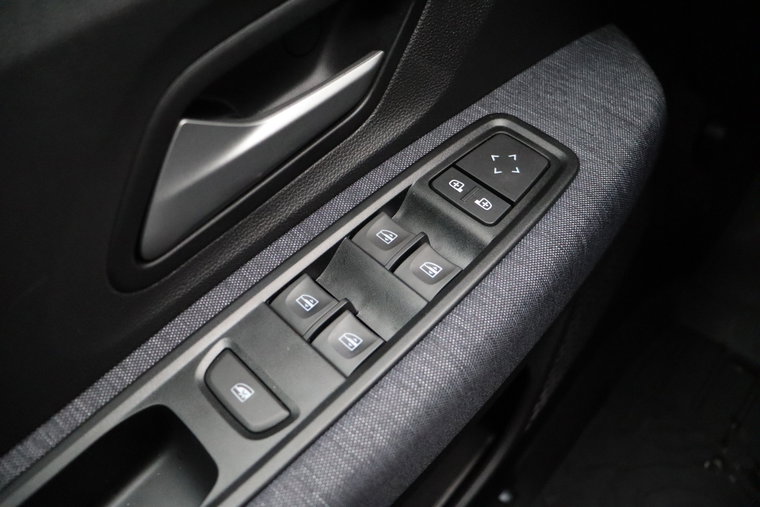 Vehicle Image 26