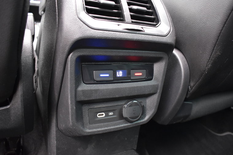 Vehicle Image 37