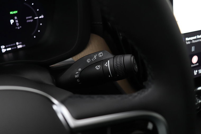Vehicle Image 46