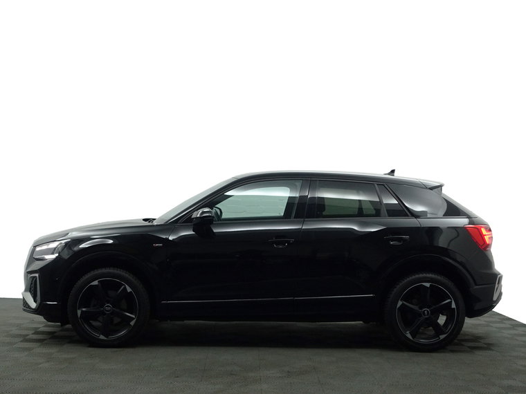 Vehicle Image 32
