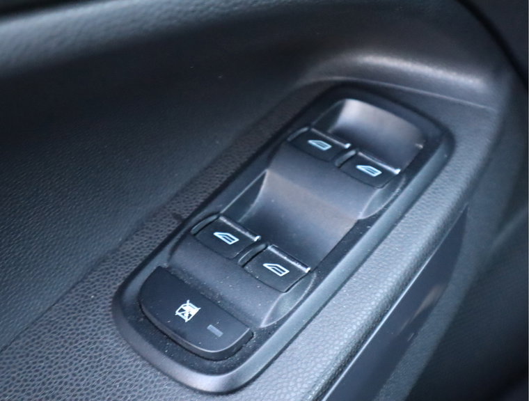 Vehicle Image 34