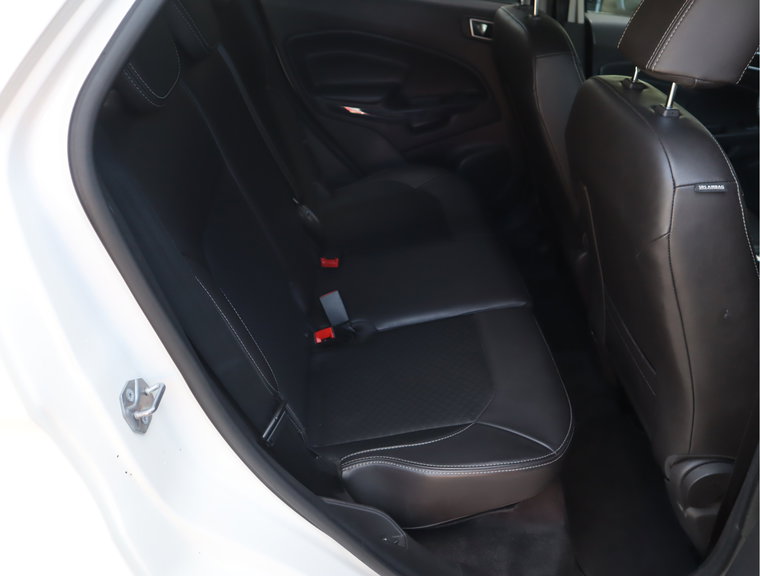 Vehicle Image 38