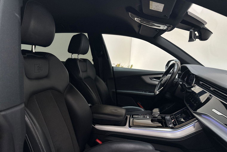 Vehicle Image 15