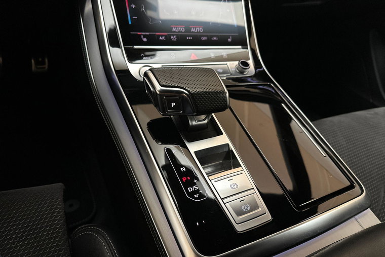 Vehicle Image 36
