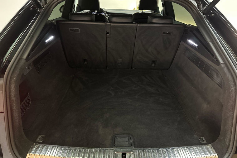 Vehicle Image 38