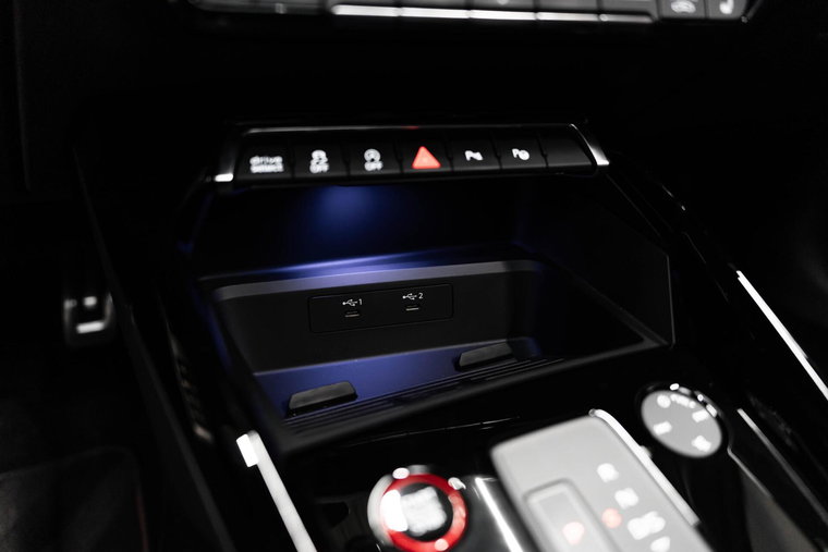 Vehicle Image 38