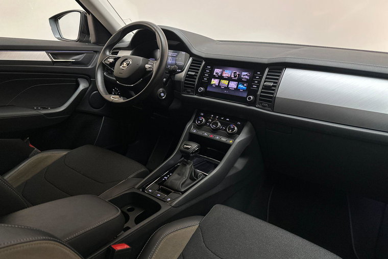 Vehicle Image 14