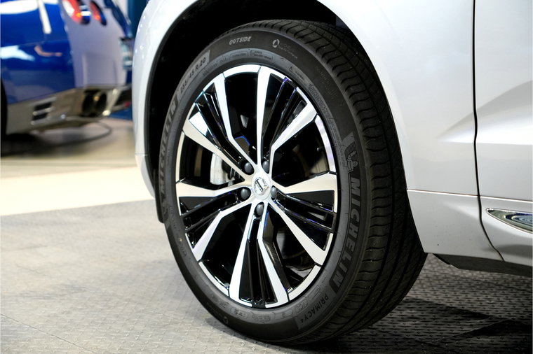 Vehicle Image 35