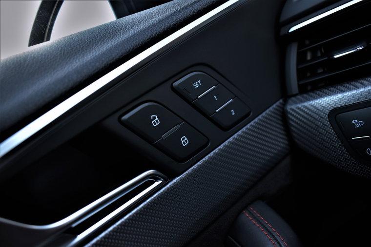 Vehicle Image 24