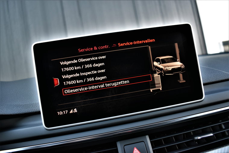 Vehicle Image 35