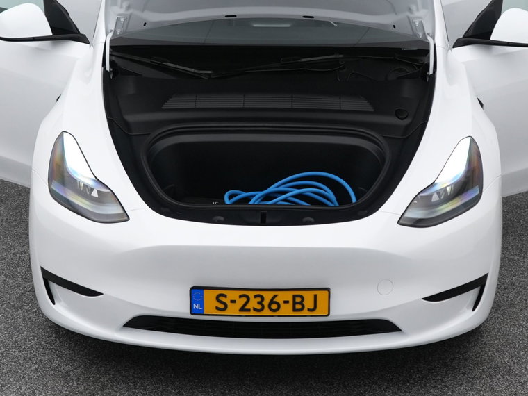 Vehicle Image 32