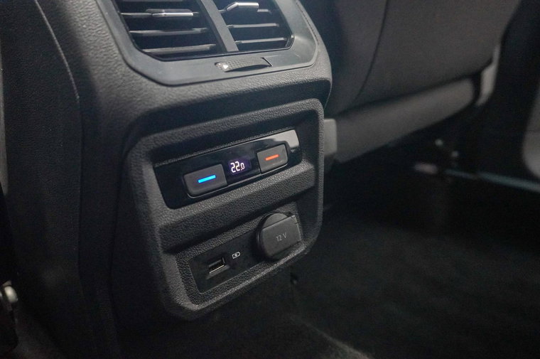 Vehicle Image 48