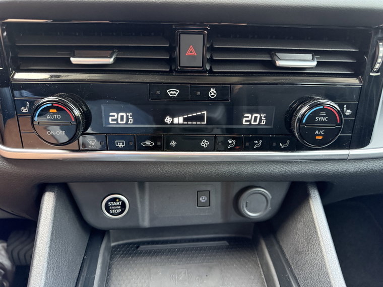 Vehicle Image 29