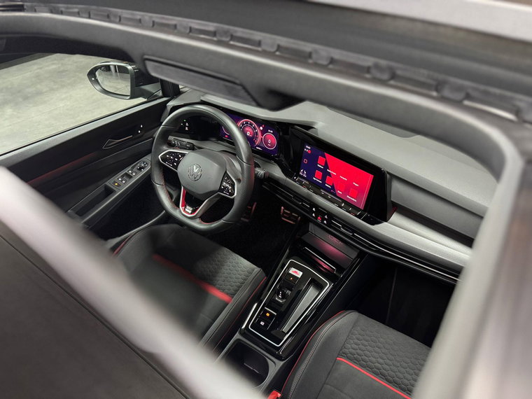 Vehicle Image 40
