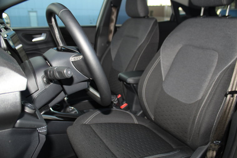 Vehicle Image 30