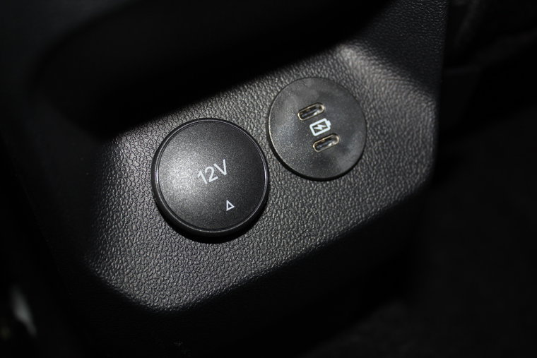 Vehicle Image 33