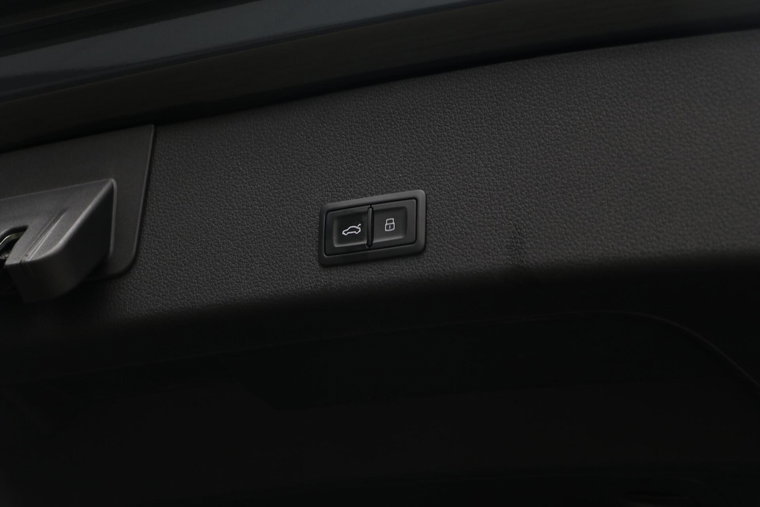 Vehicle Image 34