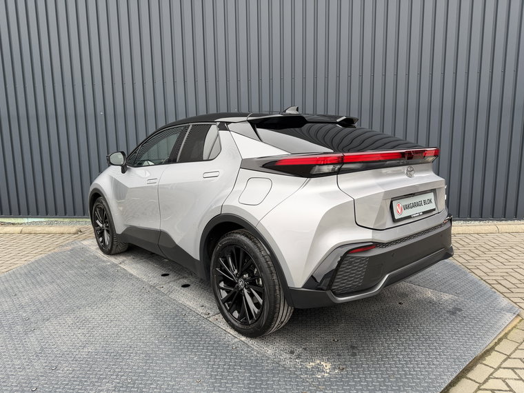 Vehicle Image 13